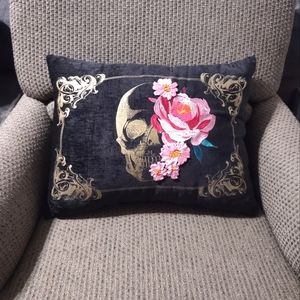 Floral skull throw pillow